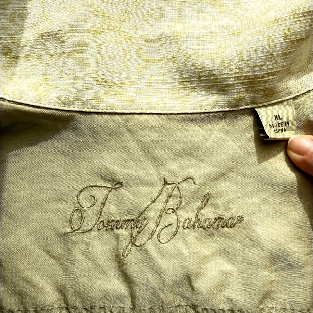 Tommy Bahama Shirt For Men Cream Paisley Print Silk Button Front Size XL - Picture 4 of 10